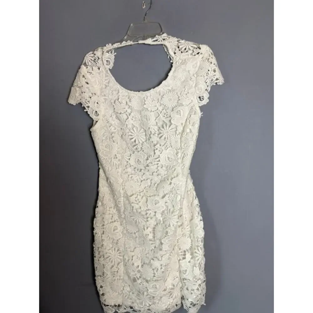Lulus Girls White Floral Lace Special Occasion Dress Size XL 14 16 JMD 8344